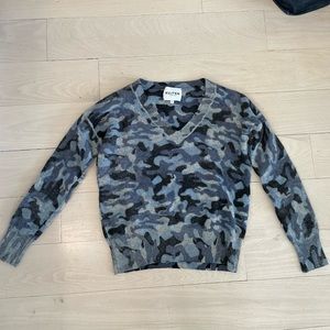 Blue Camo kujten Sweater